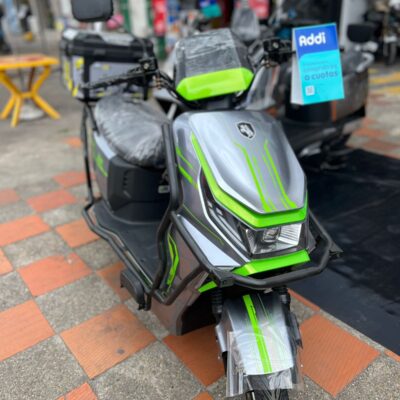 MOTOCICLETA ELECTRICA QS730