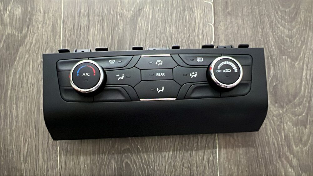 PANEL DE A/C GLORY 580